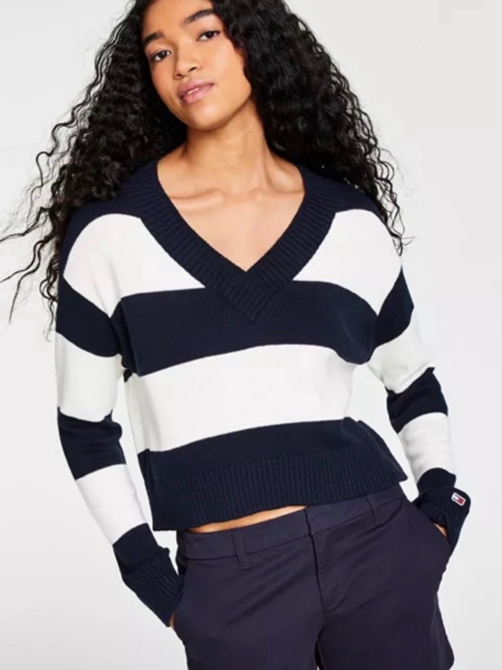 Tommy Jeans Navy White Horizontal Stripe V-Neck Cropped Knit Sweater | Size M